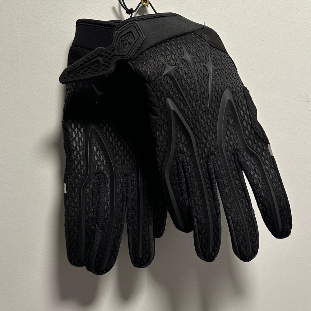 Nike Black Men's Gloves - Picture 3 of 4